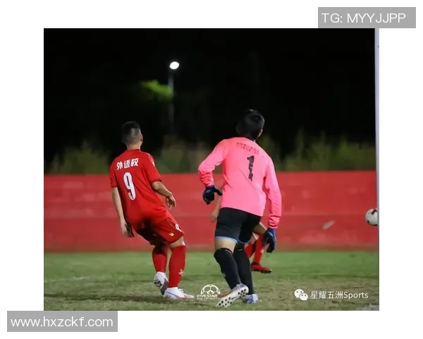 双子足球星耀世 燃情赛场展现兄弟情与竞技魅力