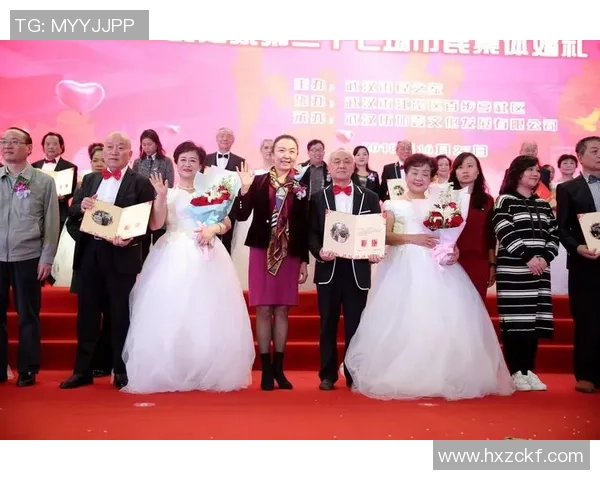 足球明星化身陪伴者守护老人晚年生活温情故事