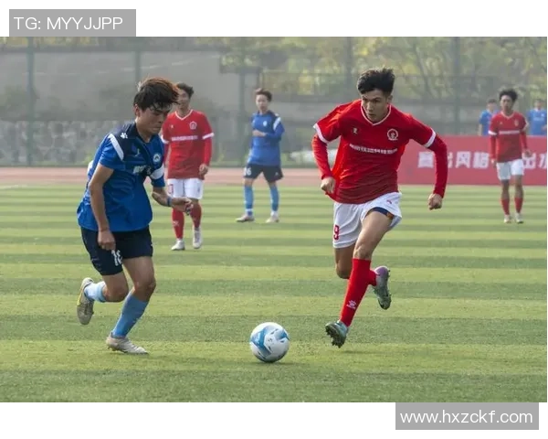 足球球星穿白袜还是黑袜 谁更能体现个人风格与比赛态度