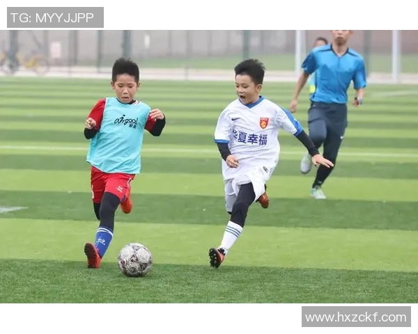 中国足球教练与球星的双重身份解析及其对中国足球发展的影响 中国足球教练与球星的双重身份解析及其对中国足球发展的影响