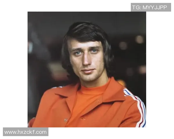 聚焦足球场上10号球星的风采与传奇:从技术到精神的全面解析 聚焦足球场上10号球星的风采与传奇:从技术到精神的全面解析